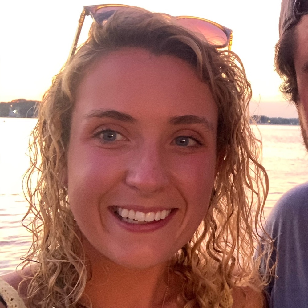 Meet your Posher, Alexis